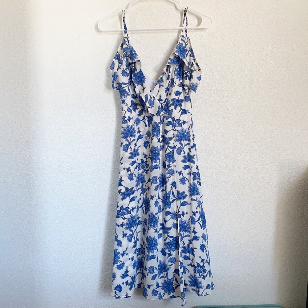 Lulu's Blue and White Floral Midi dress